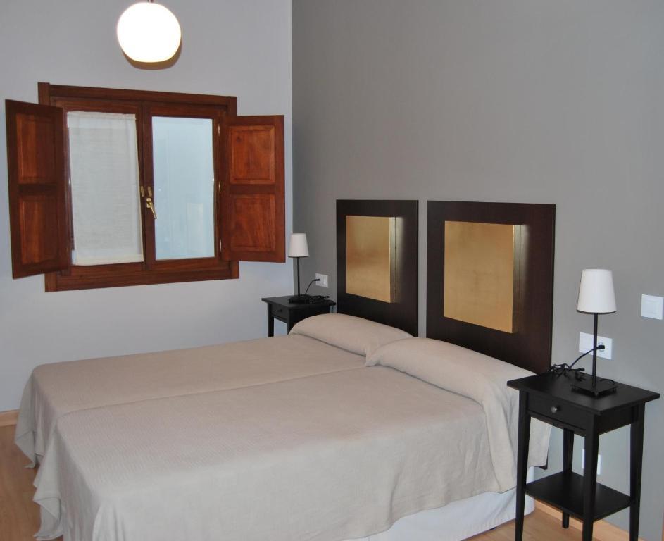 Apartamentos Plaza Mayor Llanes Quarto foto