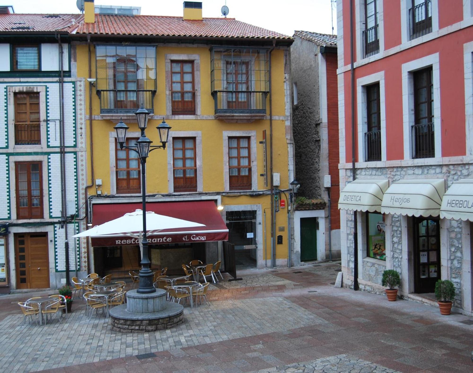 Apartamentos Plaza Mayor Llanes Exterior foto